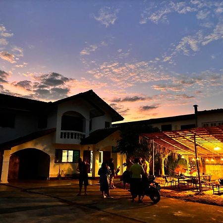 Social Garden Hostel Chiang Rai Exterior foto